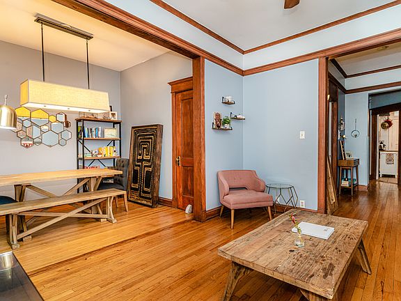 4th image of 2837 N Cambridge Ave #1