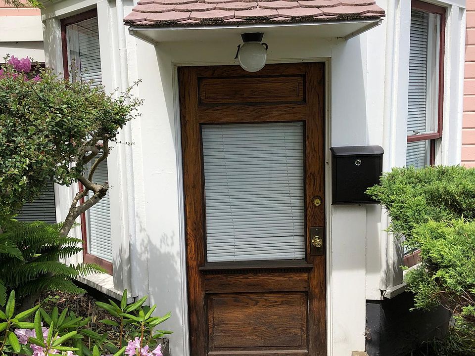 Charming private entry