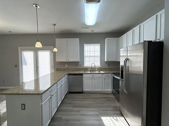 1301 Rising Oak Dr — Photo 7