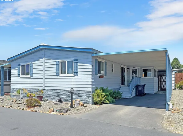 15889 Sunset Strip Space 35, Brookings, OR 97415