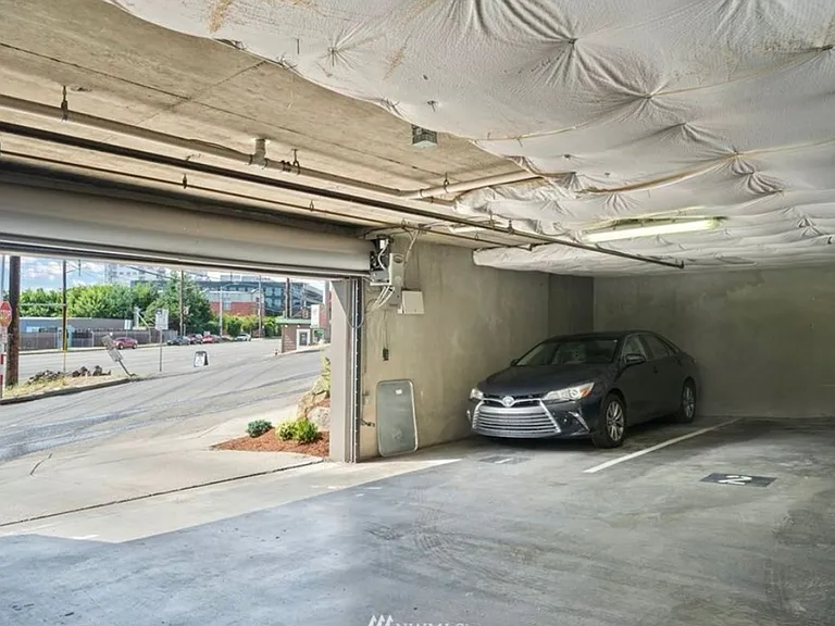 500 Elliott Ave W #404 — Photo 14
