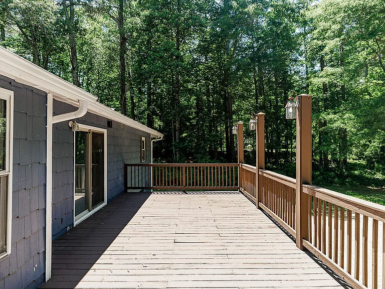 303 Brown Bridge Rd — Photo 20