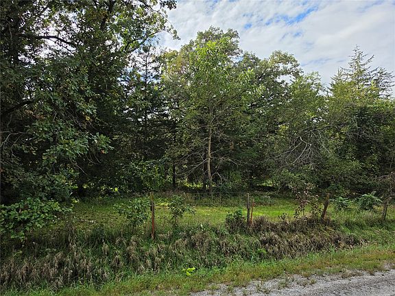 2nd image of 22nd Ave