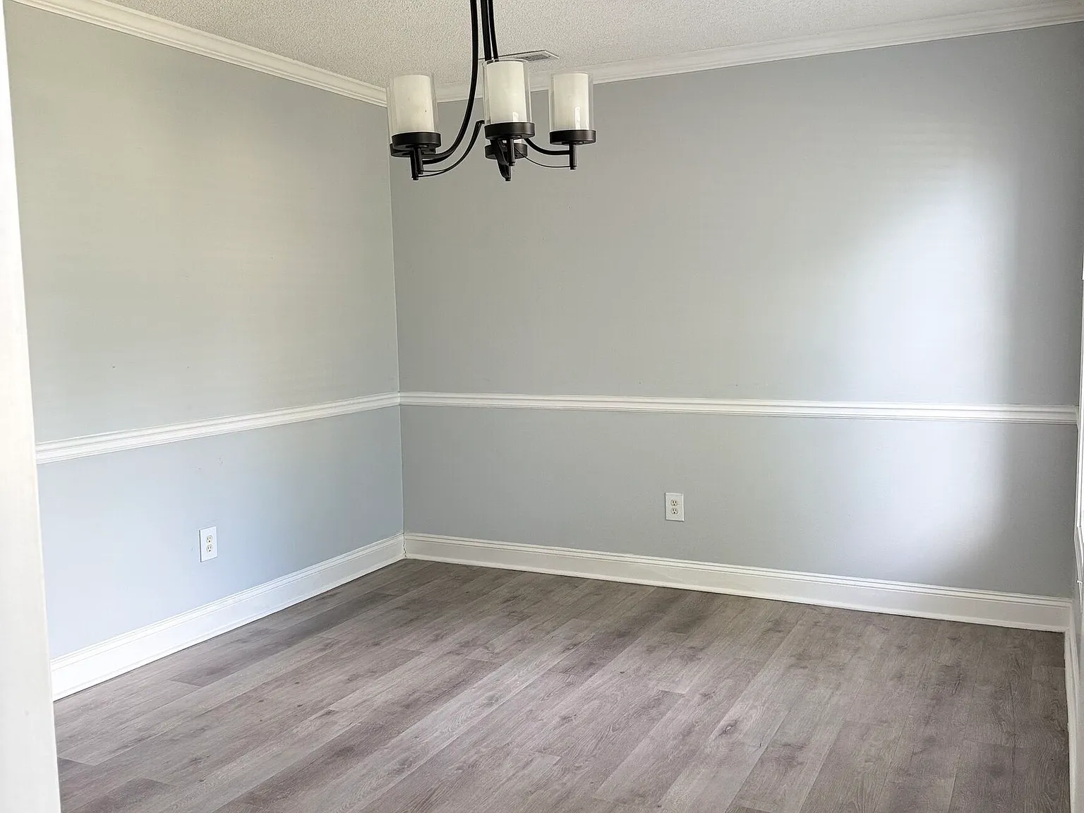 4 bed, 2.5 bath, 2185 sqft, $2,500 — Photo 3