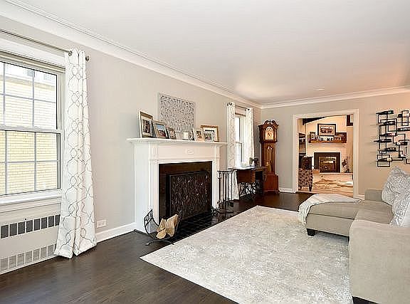 5th image of 6880 N Wildwood Ave