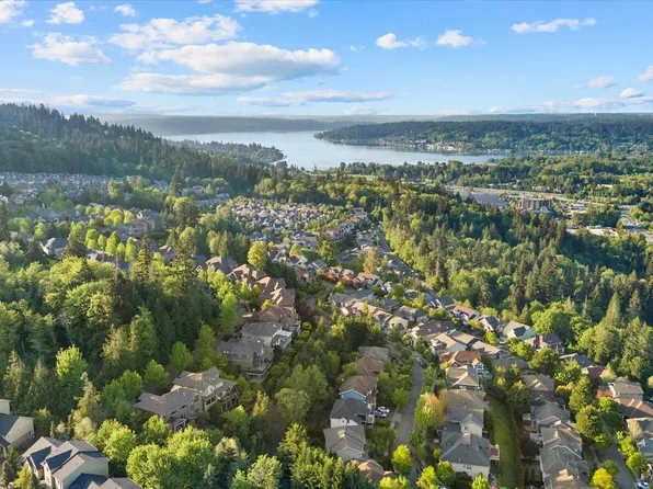 423 Sky Country Way NW, Issaquah, WA 98027