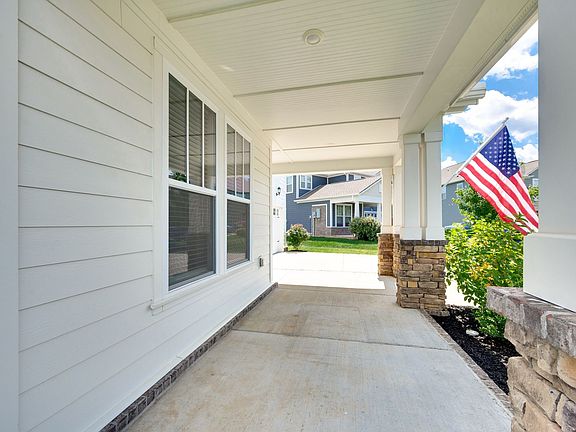 5th image of 915 Sassafras Ct