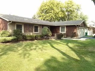 1324 Carlisle Ave, Elk Grove Village, IL 60007