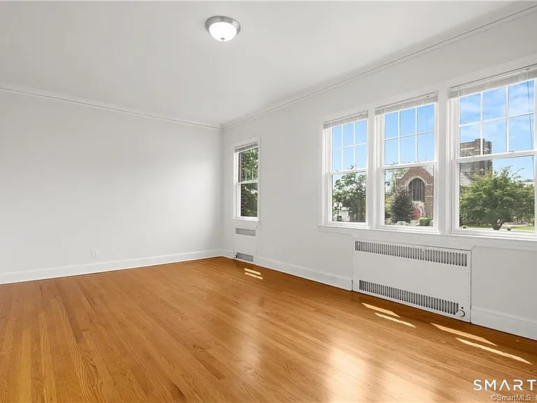 684 Farmington Ave #B6 — Photo 4
