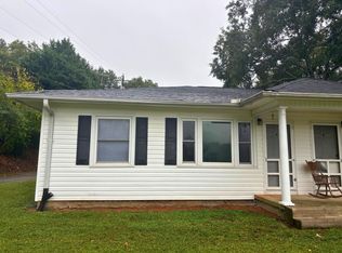 Jones Ave, Pickens, SC 29671