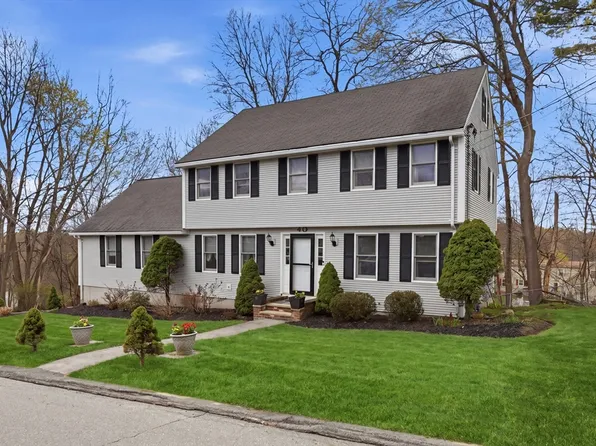 40 Hillcrest Ave, Methuen, MA 01844