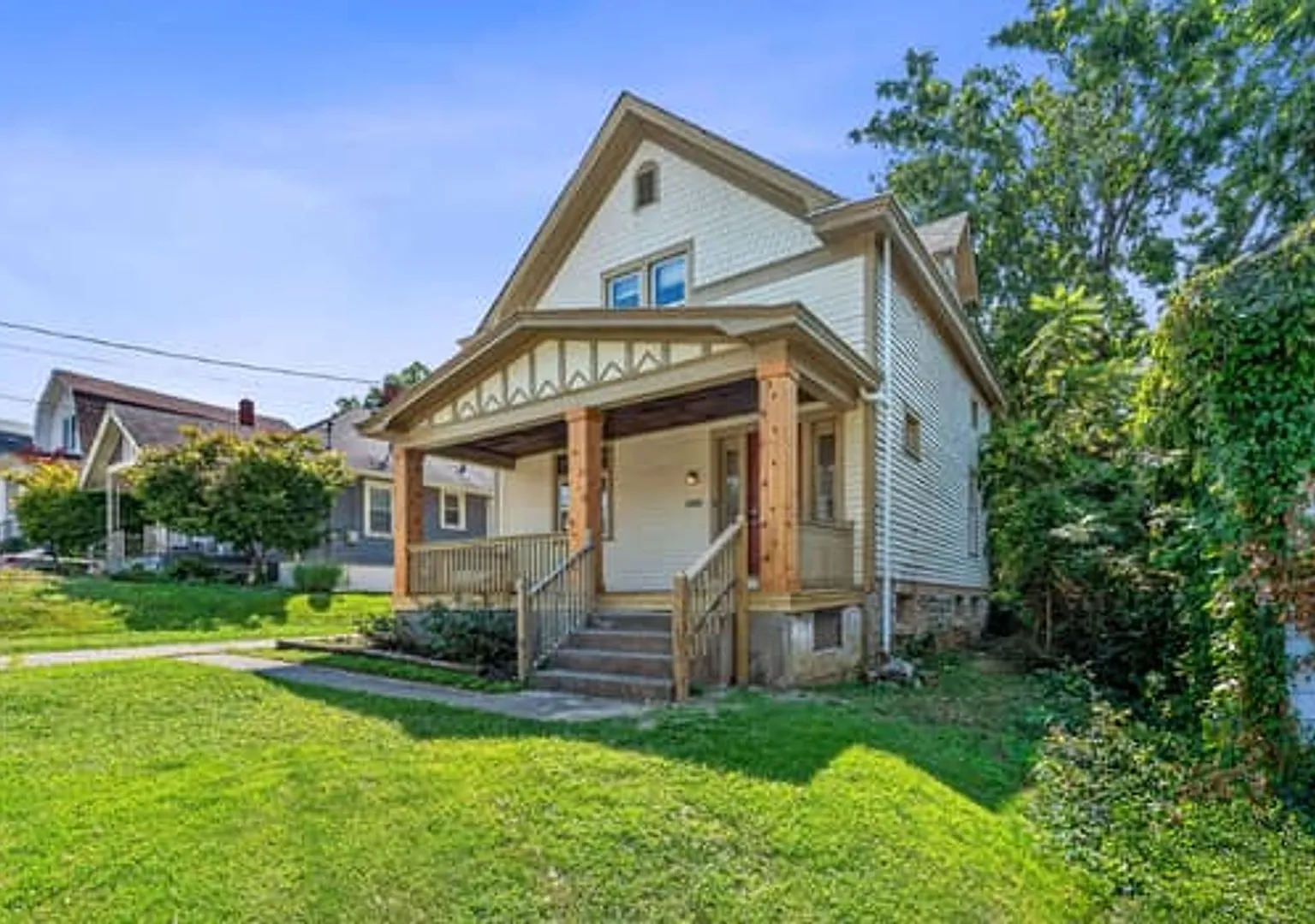 Cheviot- Adorable 3 Bed 2 Bath — Photo 4