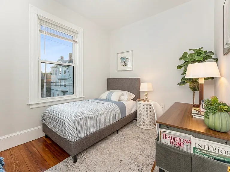 172 Boylston St #3 — Photo 11