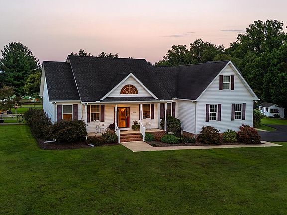 2nd image of 10930 Holt Ct