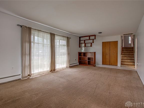 4th image of 502 W Lincoln St