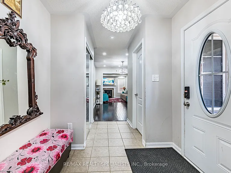 47 Robert Parkinson Dr — Photo 5