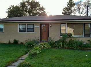 1323 Leslie Ave, Round Lake Beach, IL