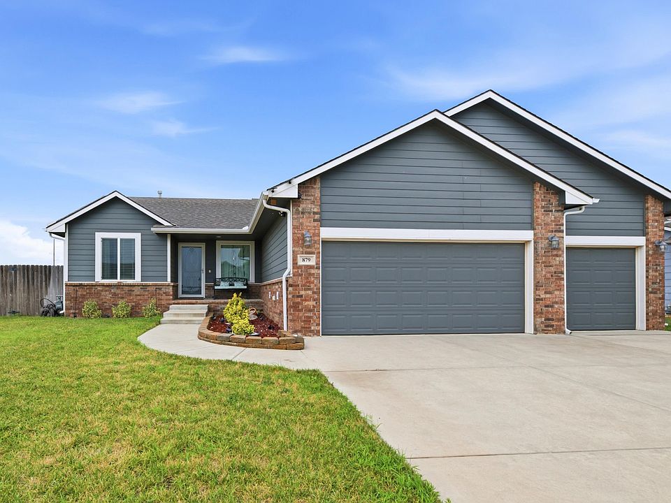 1st image of 879 S Cattail Cir