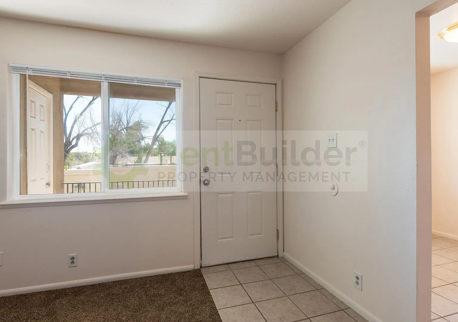 Completely Remodeled Upstairs Unit (1/1) — Photo 3