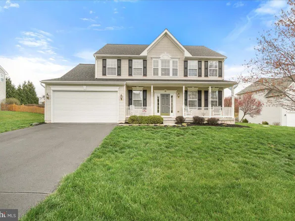 18 Farragut Dr, Keedysville, MD 21756