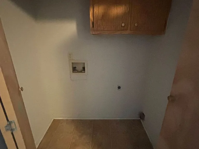 Feemster Lake Apartments — Photo 34