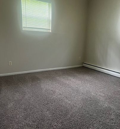 4th image of 21 Estate Dr #1