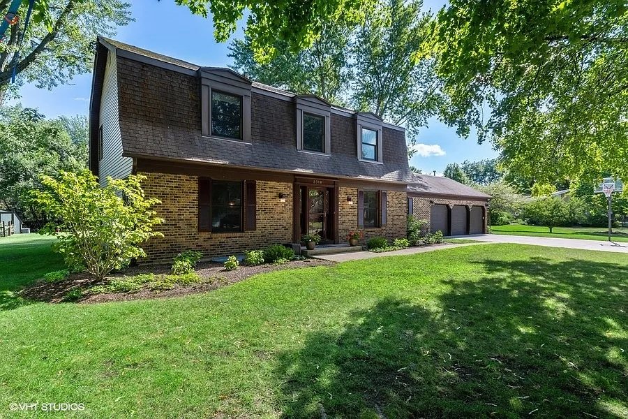 2318 Deerfield Way photo 1