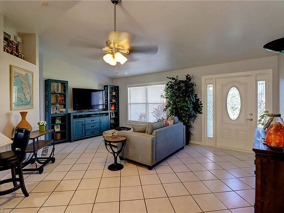 4th image of 3907 SW 11th Pl