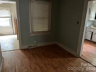5th image of 187 W End St
