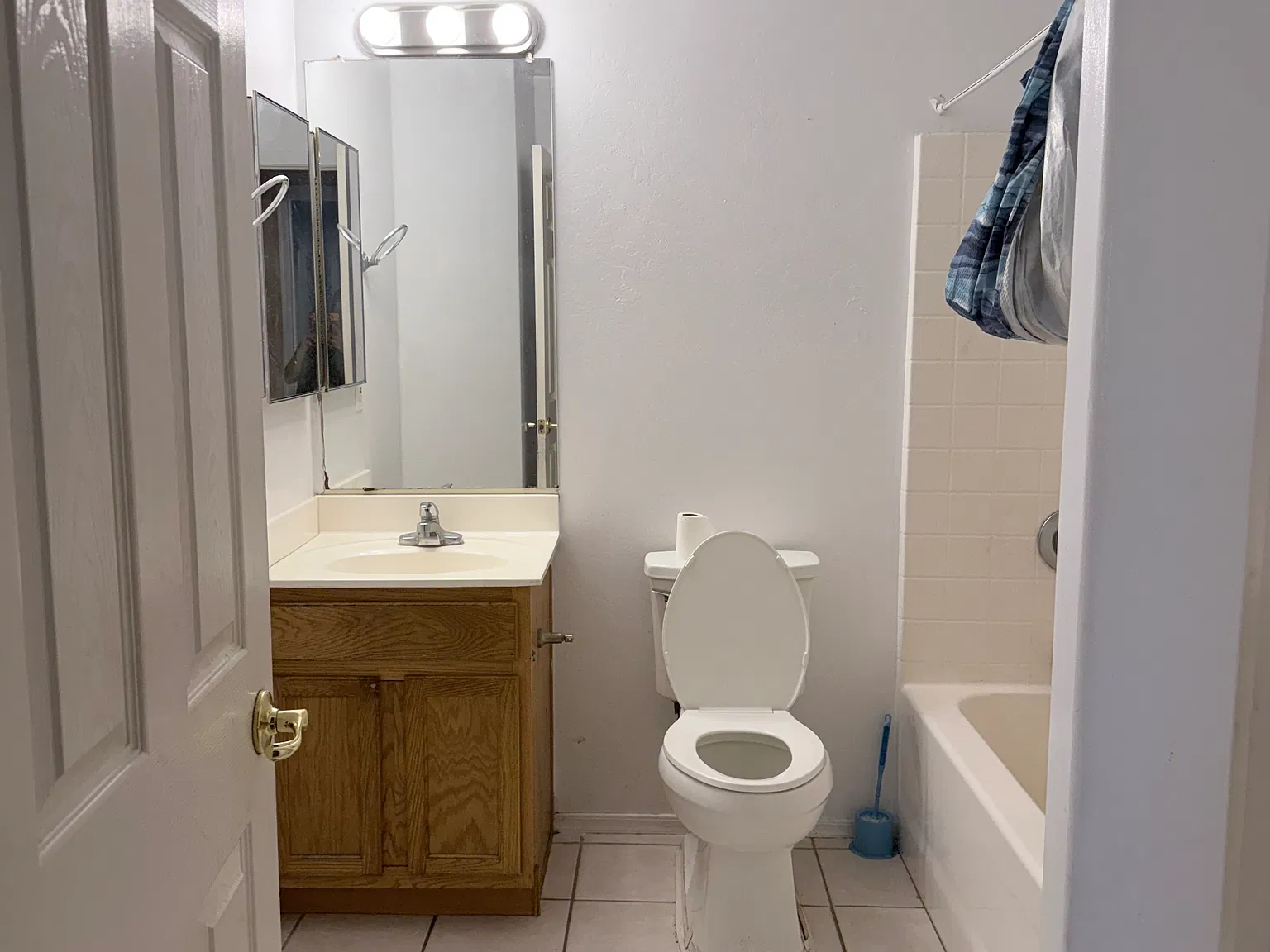 3 bed, 1351 sqft, $2,200 — Photo 3