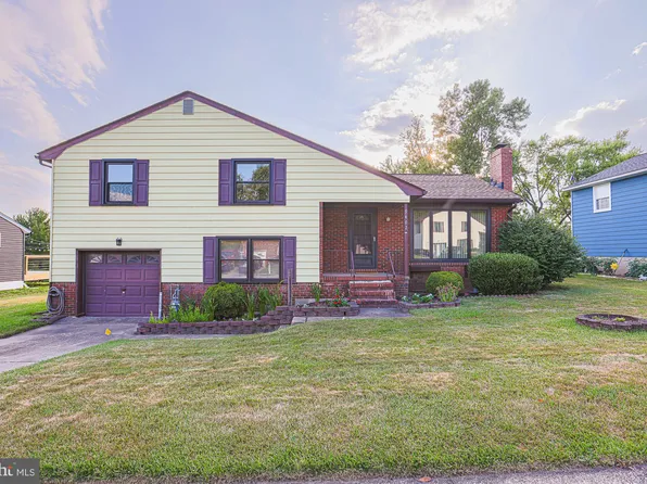 9402 Avondale Rd, Parkville, MD 21234