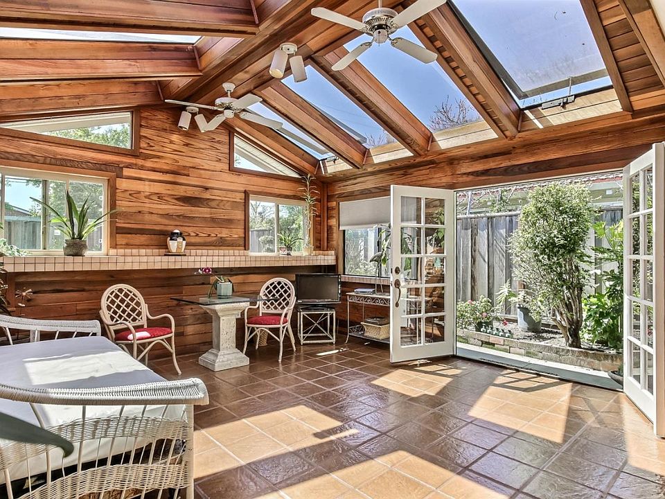 1st image of 4014 Manzanita Dr