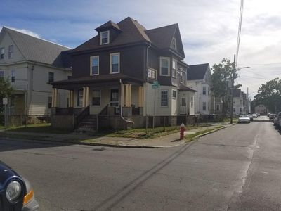 679 Cottage St, New Bedford, MA, 02740