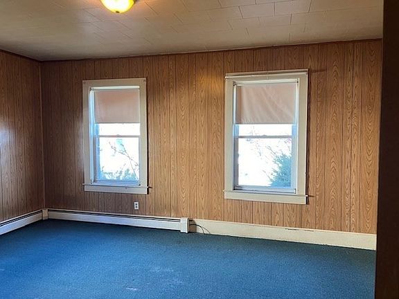 5th image of 100-100 Railroad St #102