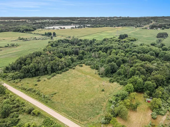 5433 S Hogenson Rd, Scottville, MI 49454