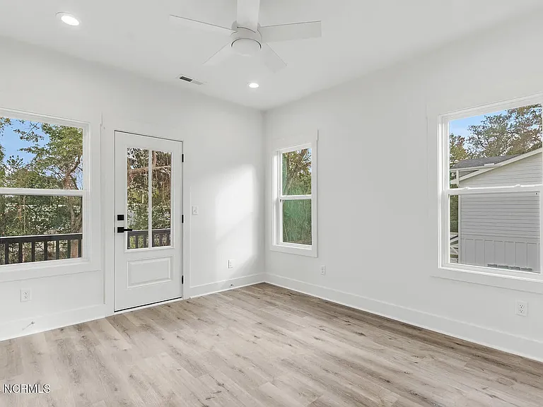 4213 Spirea Dr #C — Photo 14