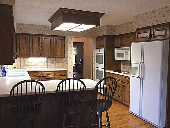 4th image of 4919 N 104th St