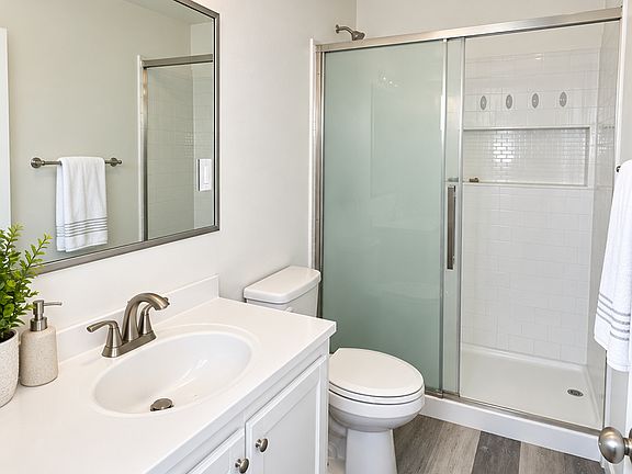 3rd image of 322 16th St #C