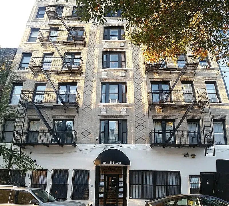 1st image of 202 S 2nd St APT 17