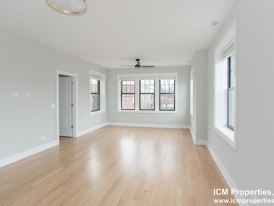 1st image of 2022 W Montrose Ave #D3