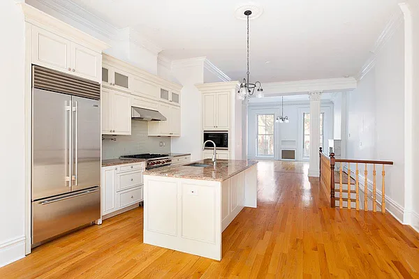 Rented by Engel and Völkers Brownstone Brooklyn | media 9