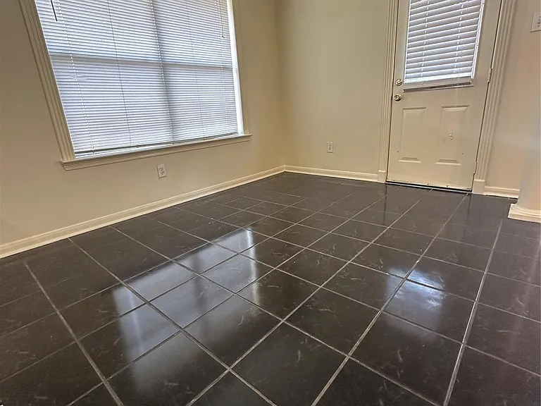5418 Baslow Dr — Photo 5