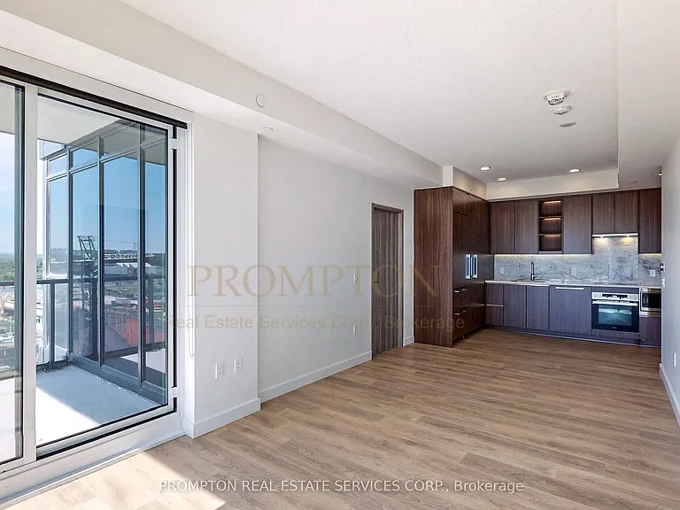 95 McMahon Dr #1109 — Photo 8