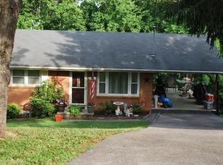 4525 Cumberland Dr, Christiansburg, VA 24073