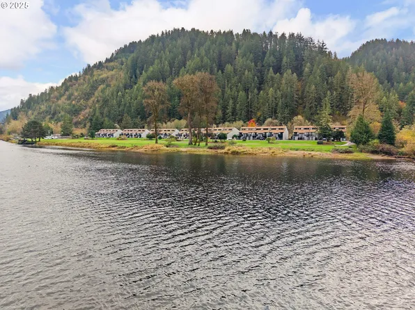 43605 State Highway 38 Hwy APT 35, Reedsport, OR 97467