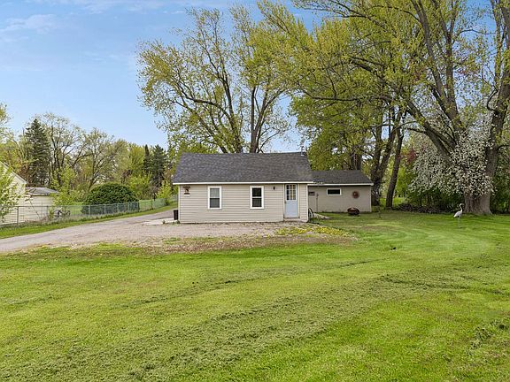 4th image of 16217 Gleason Lake Rd