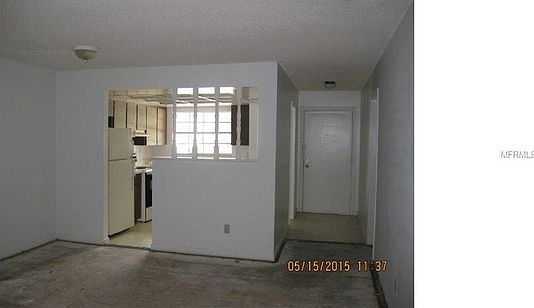 4th image of 7107 Balboa Dr