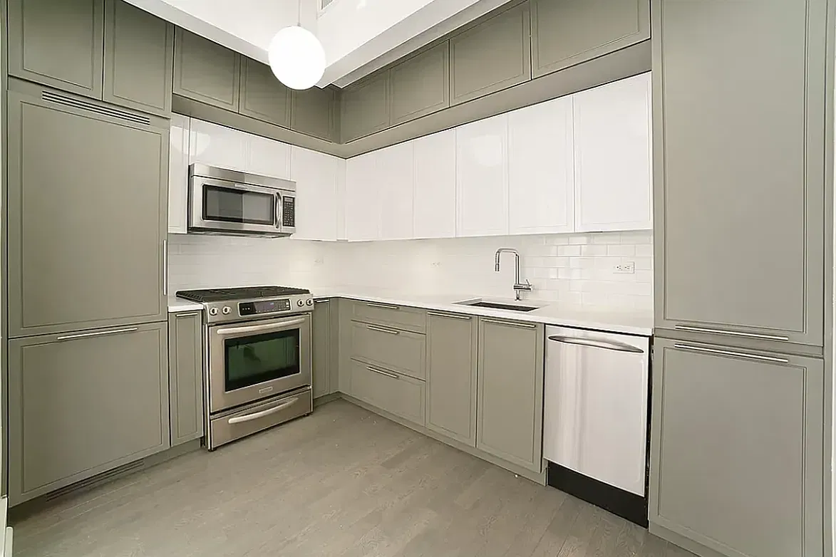 416 West 52nd Street — Photo 3