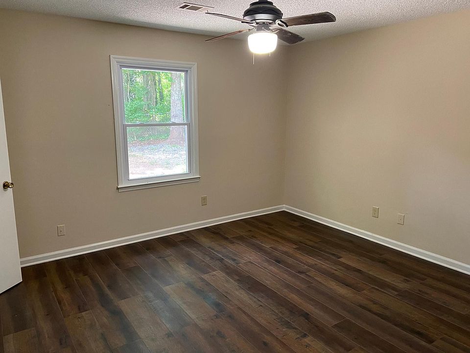 1st image of 282 Hardwood Ln #282