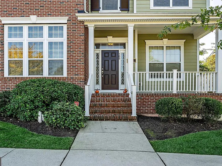 309 Quigley Dr — Photo 1